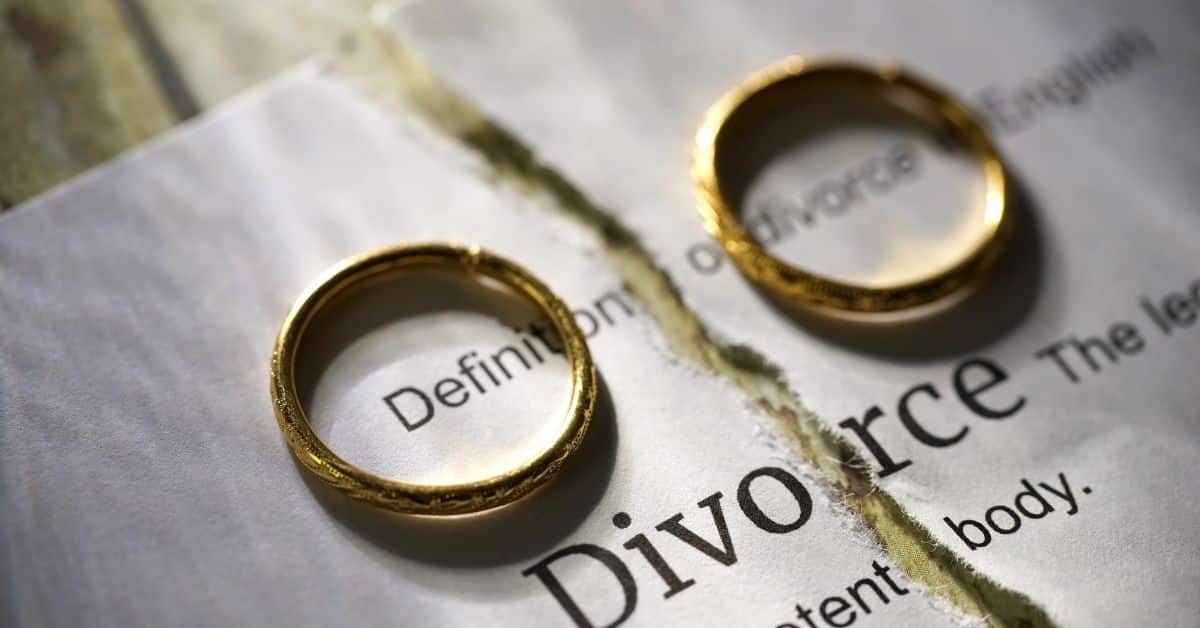 אתם שוקלים להתגרש ולא בטוחים איך להתחיל? הכירו את עו"ד תומר קסלסי!